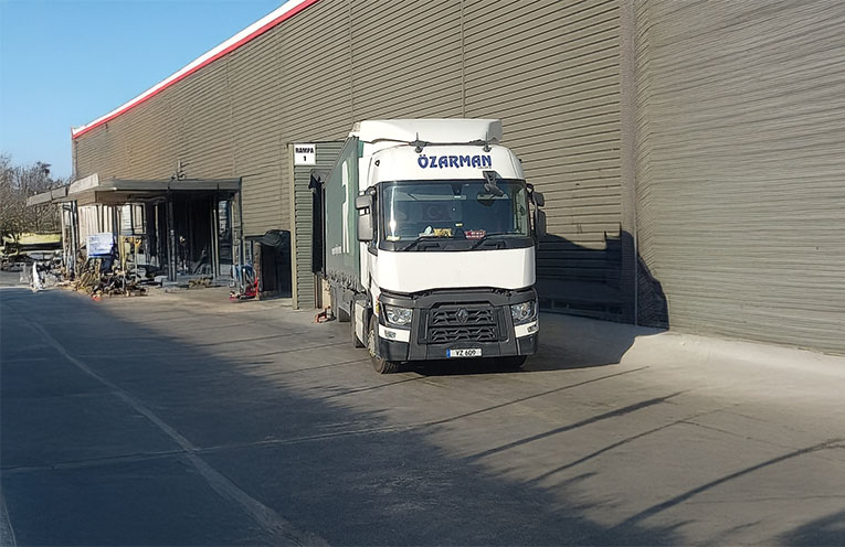 Kıbrıs Komple Tır Taşımacılığı